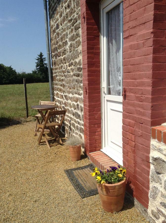 La Perruche Holiday Gite Heusse Exterior photo